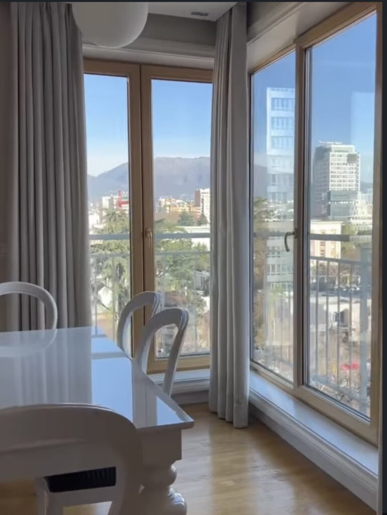 APARTAMENT VIP ME QIRA – ZEMËR E BLLOKUT