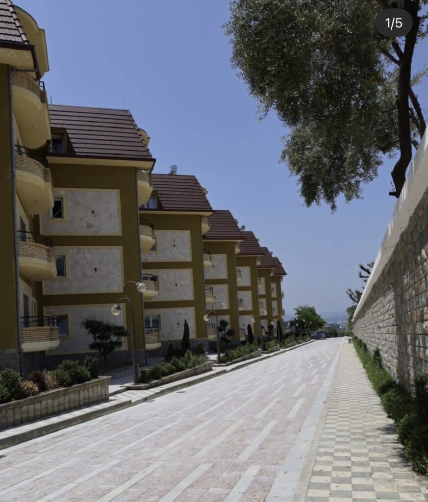 APARTAMENT 2+1+2 PËR SHITJE – LAKE LAND