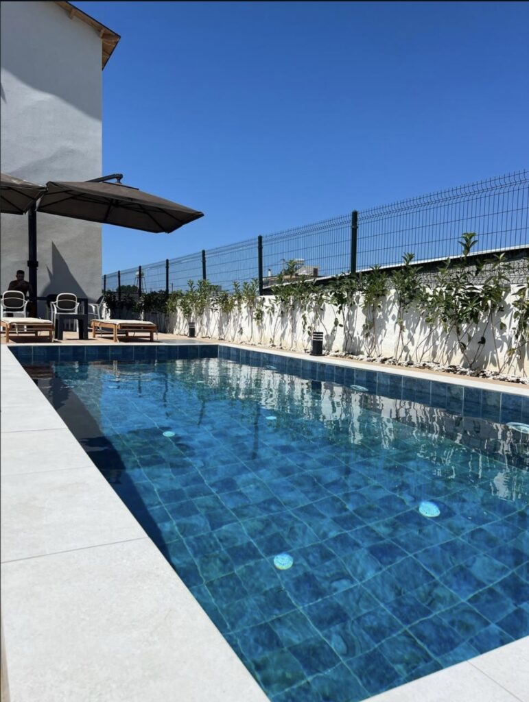 VILË PRIVATE 2-KATËSHE PËR SHITJE – HAMA