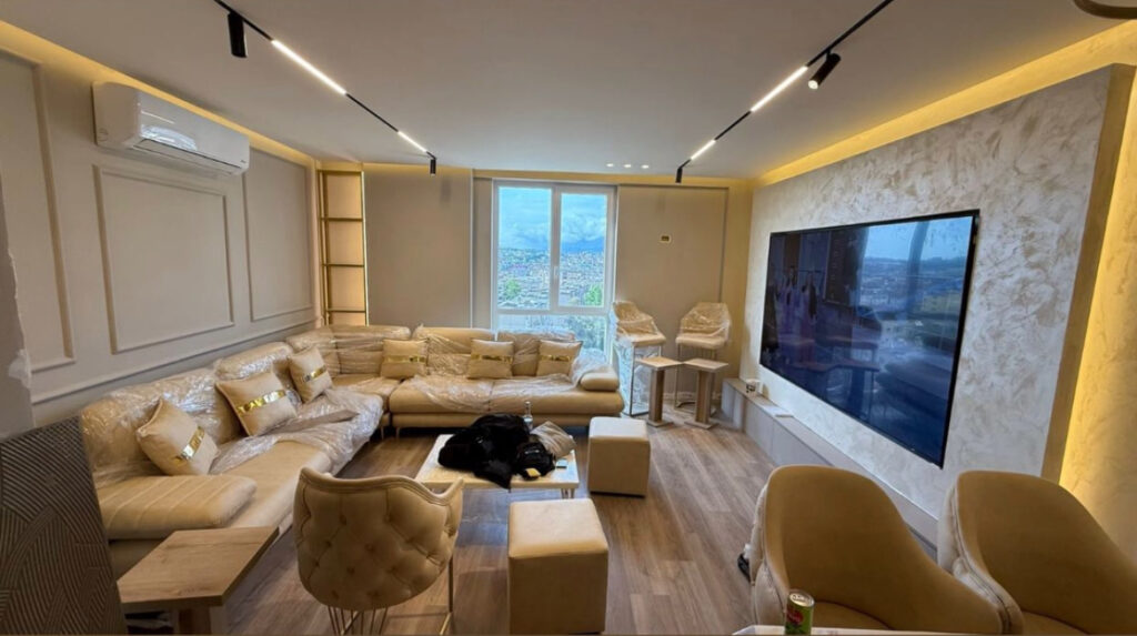 APARTAMENT PËR SHITJE