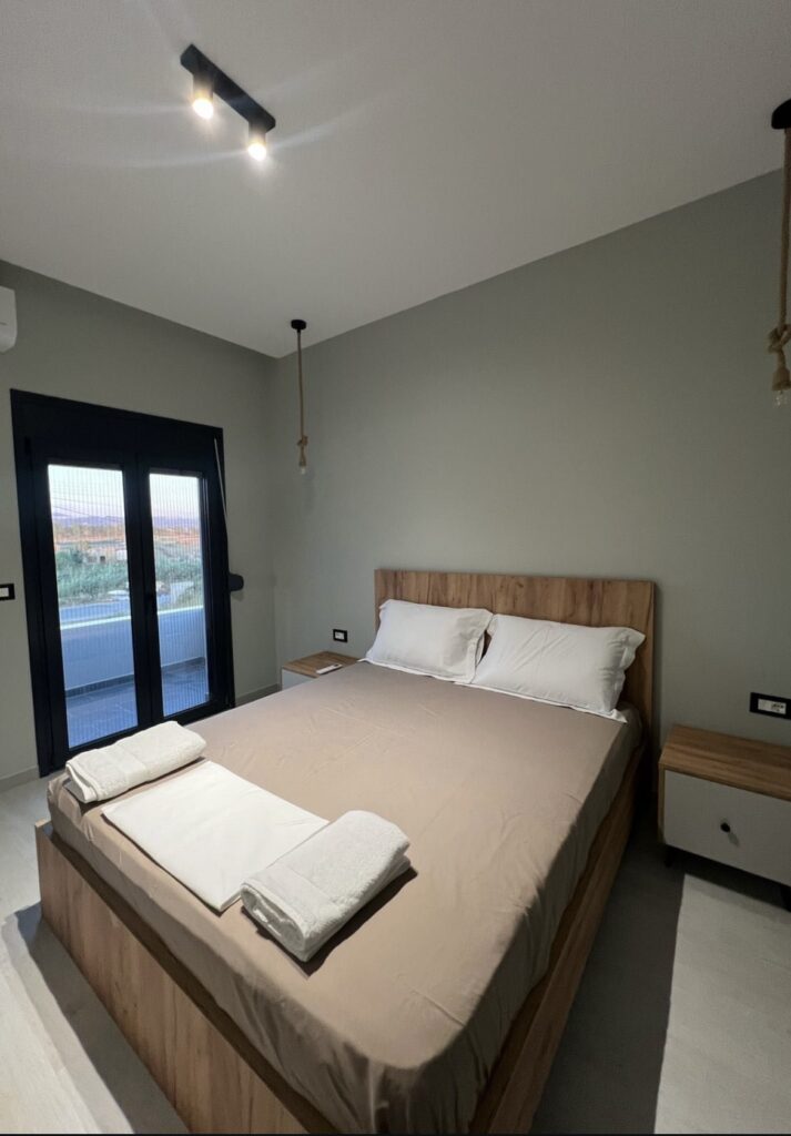 VILË PRIVATE 2-KATËSHE PËR SHITJE – HAMA